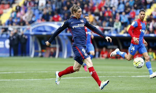 Gol de Torres al inicio del partido que no fue suficiente para seguir en la lucha por el título Gol de Torres al inicio del partido que no fue suficiente para seguir en la lucha por el título