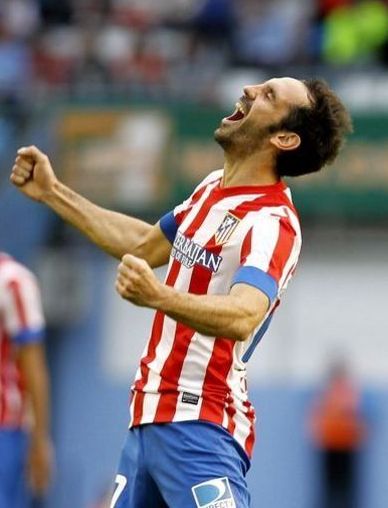 Juanfran celebre su golazo que abría definitivamente las puertas de la CHAMPIONS Juanfran celebre su golazo que abría definitivamente las puertas de la CHAMPIONS