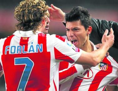 Kun y Forlán, de nuevo letales