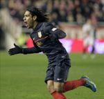 Falcao resolvió el partido tras un gran recorte al portero rayista Codina Falcao resolvió el partido tras un gran recorte al portero rayista Codina