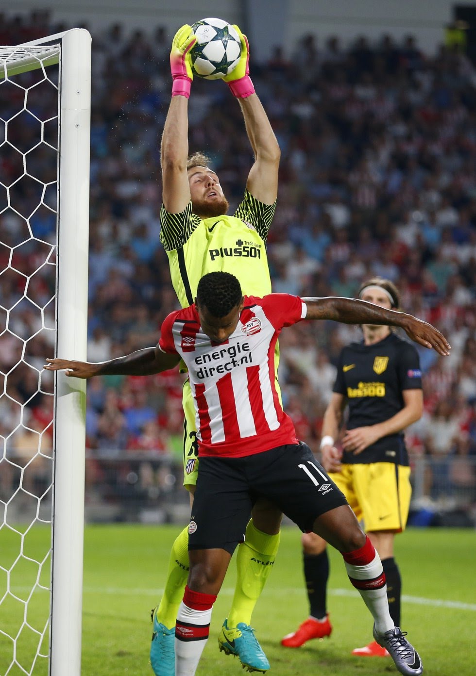 Oblak, una vez más decisivo parando un penalti y mostrándose muy seguro. Oblak, una vez más decisivo