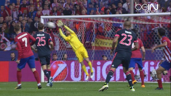 Tremendo paradón de Oblak que una vez más dejó su puerta a cero Tremendo paradón de Oblak que una vez más dejó su puerta a cero