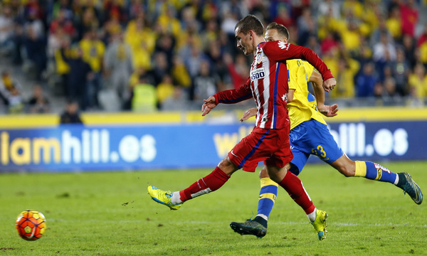 Primer gol de Griezmann tras un toque sútil Primer gol de Griezmann tras un toque sútil