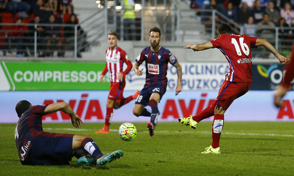 Primer gol oficial de Correa con el Atleti Primer gol oficial de Correa con el Atleti