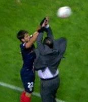 Jugada curiosa en la que Sandoval tapona el saque de Diego Jugada curiosa en la que Sandoval tapona el saque de Diego