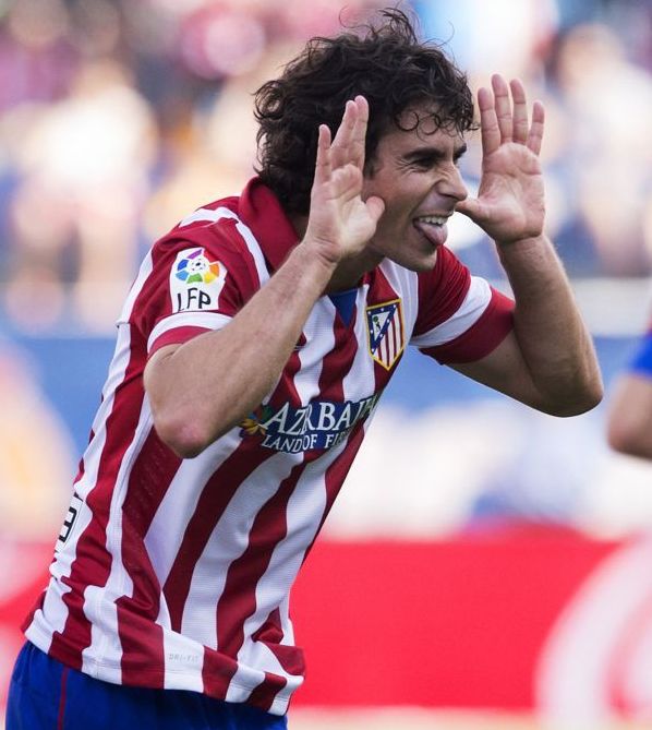 Tiago celebra su gol tras un magnífica ejecución de la pizarra del Cholo Tiago celebra su gol tras un magnífica ejecución de la pizarra del Cholo