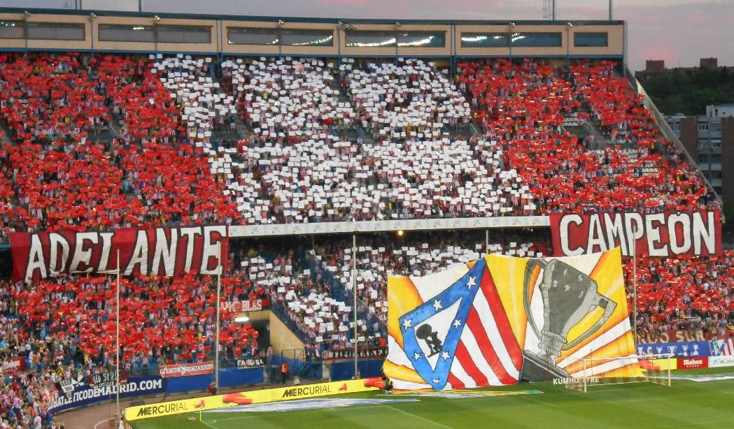 Espectacular tifo para recibir al CAMPEON DE LIGA 2013-2014 tras recoger la Copa Espectacular tifo para recibir al CAMPEON DE LIGA 2013-2014 tras recoger la Copa