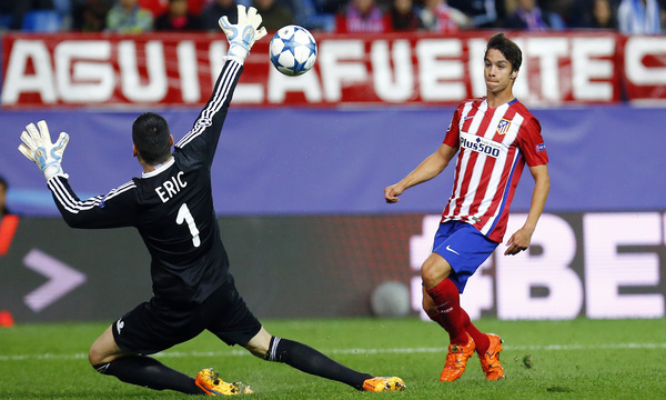 Toque de calidad de Oliver para marcar de vaselina su primer gol tras su retorno Toque de calidad de Oliver para marcar de vaselina su primer gol tras su retorno