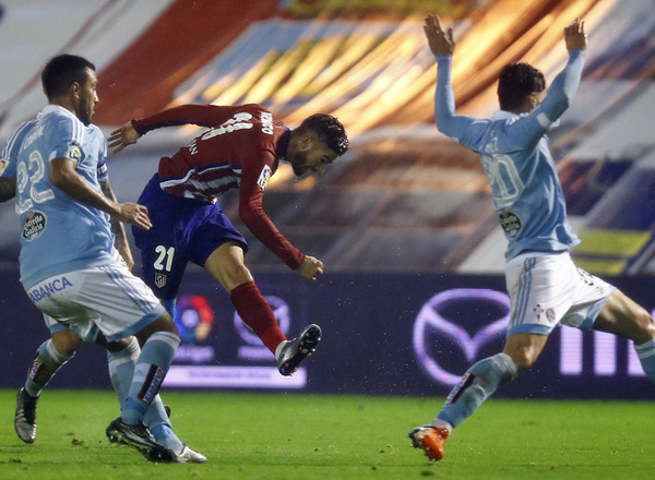 Zurdazo de Carrasco para cerrar el partido con un gran gol Zurdazo de Carrasco para cerrar el partido con un gran gol