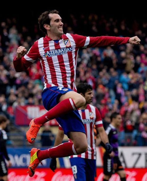 Godín marcó tras un gran cabezazo por encima de la defensa pucelana Godín marcó tras un gran cabezazo por encima de la defensa pucelana