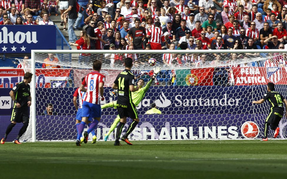Gameiro marcó el segundo con un gran tiro de rosca