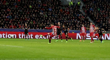 Gameiro sí transformó en esta ocasión el dudoso penalti que recibió el mismo