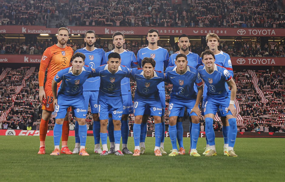 Equipo inicial del Atlético de Madrid en San Mamés