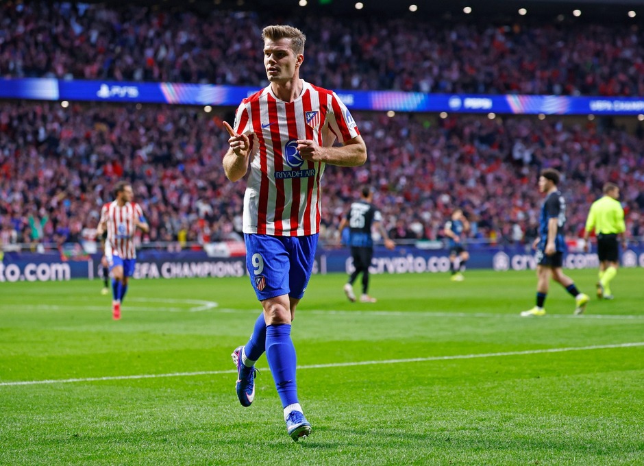 Hat-trick de Sørloth vs Brujas