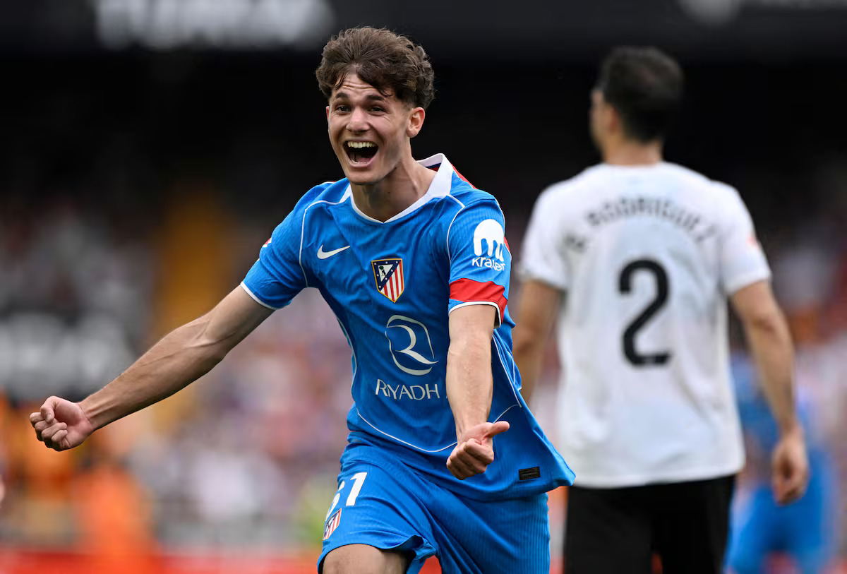 Miguel Cubo celebra con rabia su gol en su debut con el Atleti.