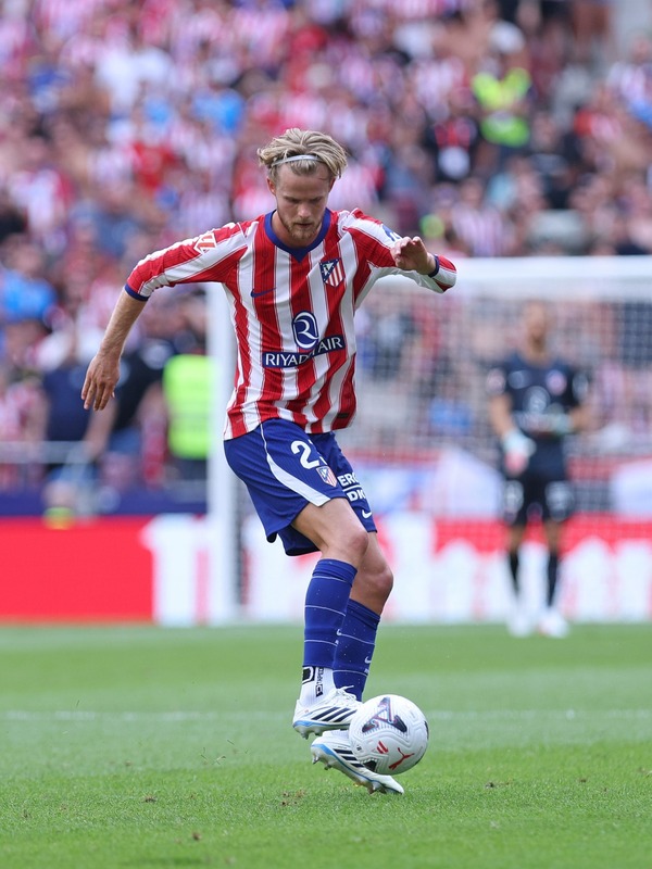Hjulmand controlando el balón