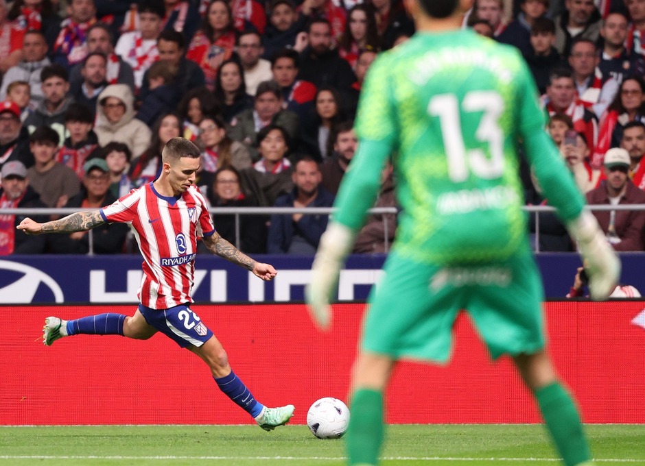 Alejandro Grimaldo durante el Atlético Deportivo